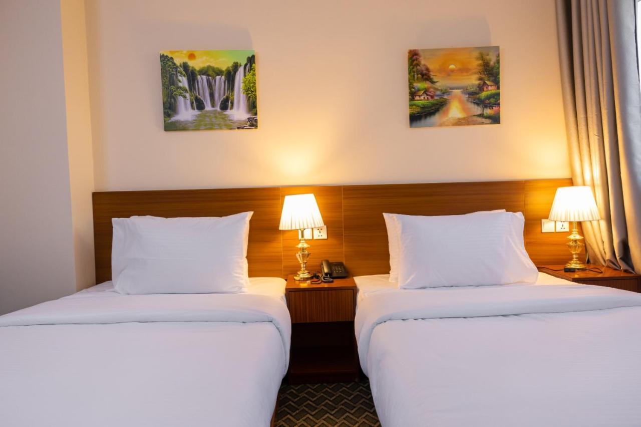 Three 888 Hotel Dubaï Extérieur photo