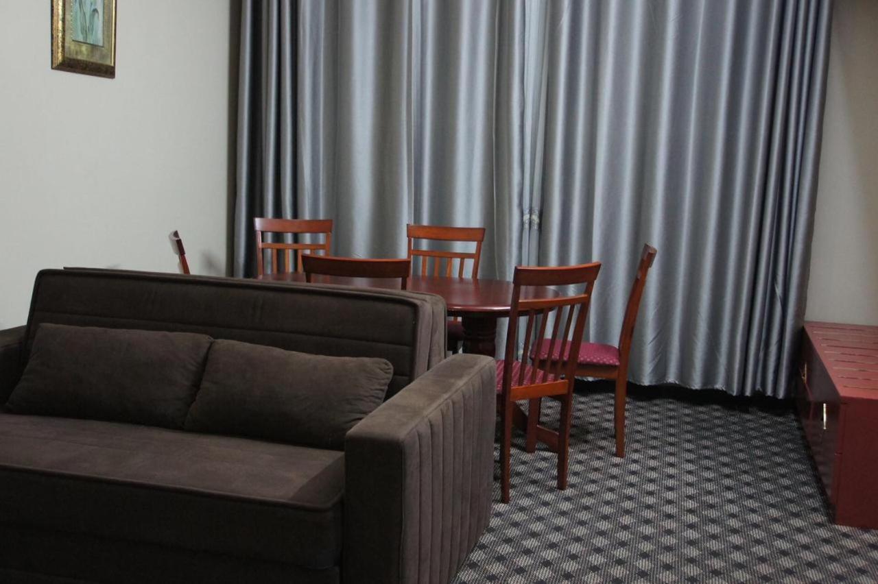 Three 888 Hotel Dubaï Extérieur photo